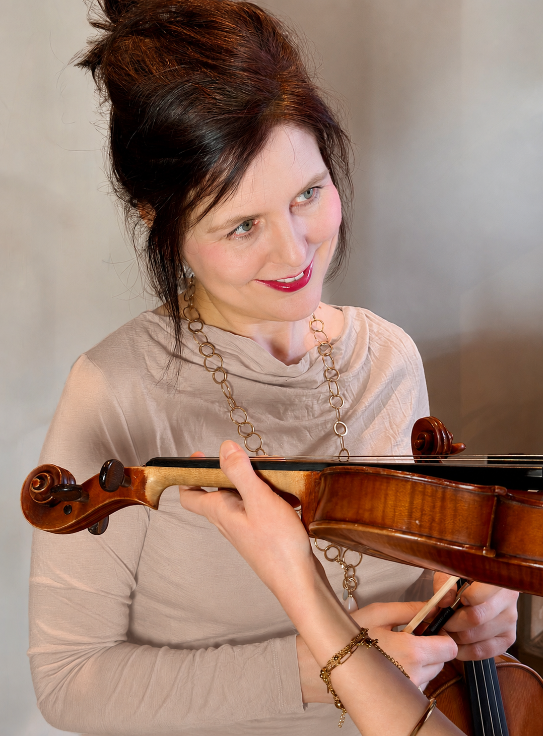 Vivien Wald im Coaching mit einer Violinistin